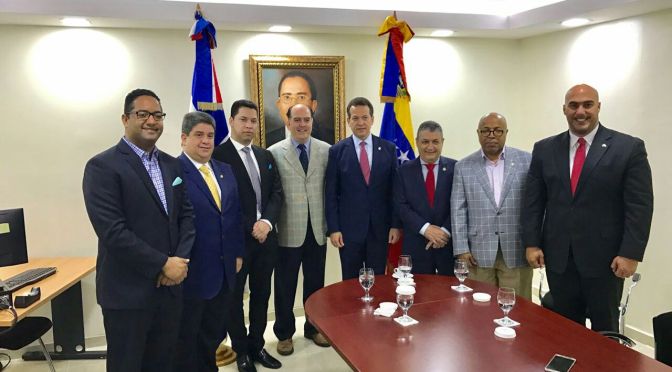 Borges se reunió con autoridades del Parlamento dominicano para abordar crisis venezolana